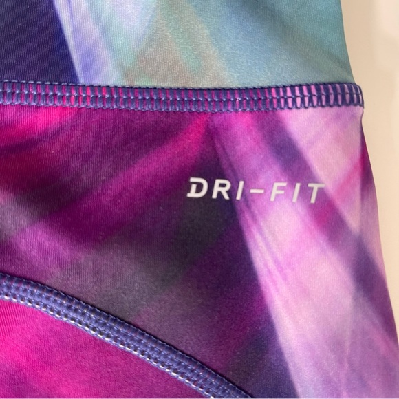 Women's Nike Dri-Fit Epic Running Athletic Leggings (Capri-Length) Size LARGE - Picture 8 of 8